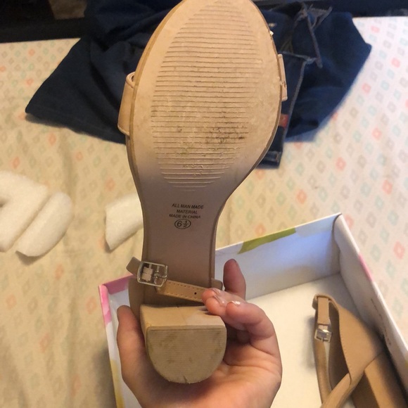 Nude heels - Picture 2 of 4